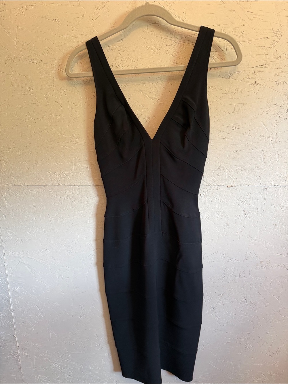 Maria Bianca Nero Classic Black V-Neck Midi Bodycon Dress Sz P